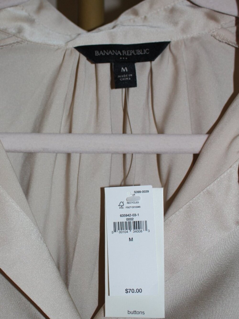 Women's Banana Republic Satin Button Up Blouse, Size M - Picture 3 of 4